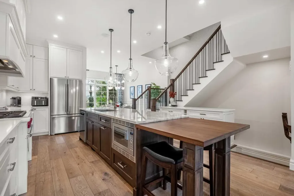 1716 50 Avenue SW Calgary AB T2T 2W1