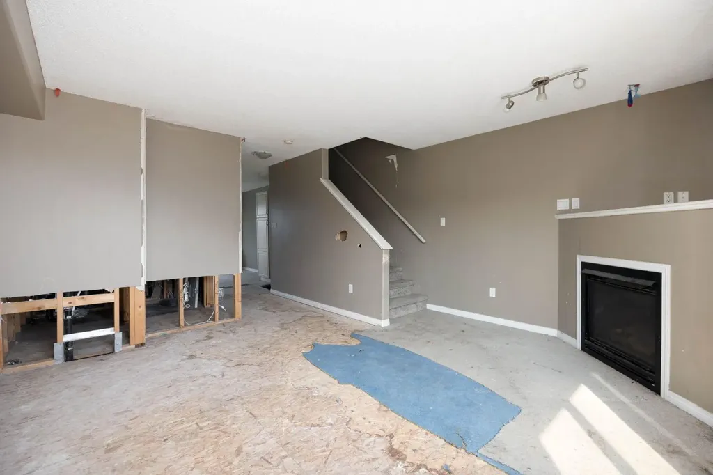 201 Arabian Drive Fort Mcmurray AB T9H 5R5