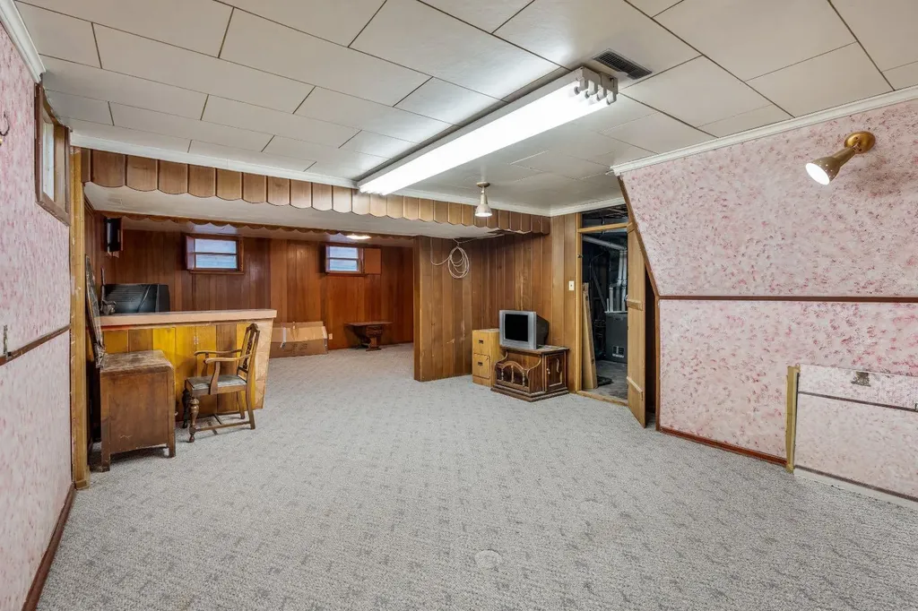 1301 15 Avenue S Lethbridge AB T1K 0W4