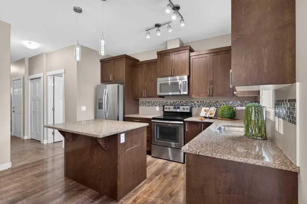 558 Evanston Manor NW Calgary AB T3P 0R8