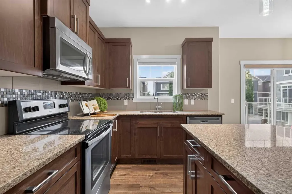 558 Evanston Manor NW Calgary AB T3P 0R8