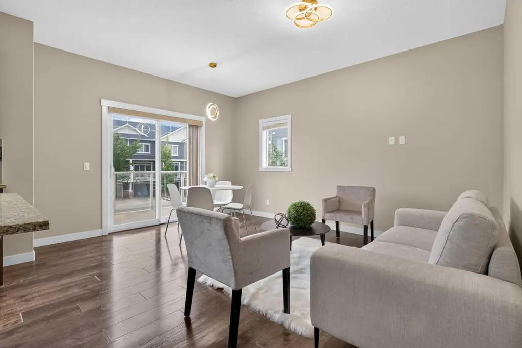 558 Evanston Manor NW Calgary AB T3P 0R8