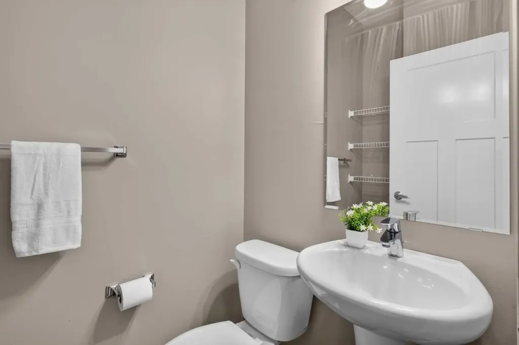 558 Evanston Manor NW Calgary AB T3P 0R8