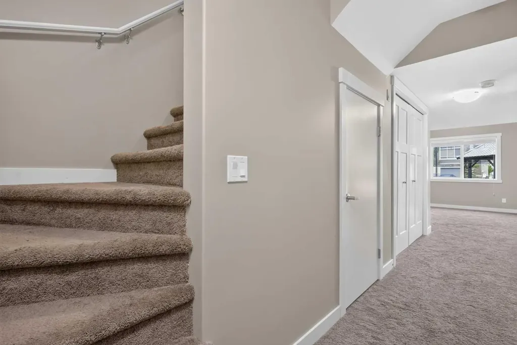 558 Evanston Manor NW Calgary AB T3P 0R8