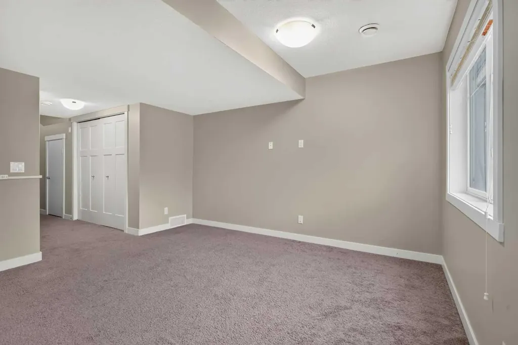 558 Evanston Manor NW Calgary AB T3P 0R8