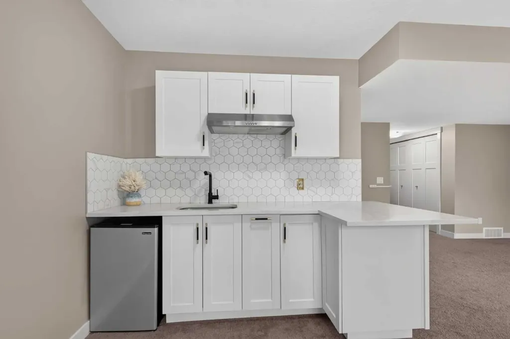 558 Evanston Manor NW Calgary AB T3P 0R8