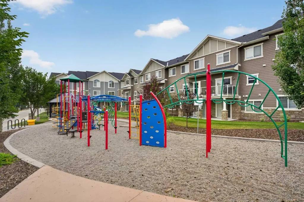 558 Evanston Manor NW Calgary AB T3P 0R8