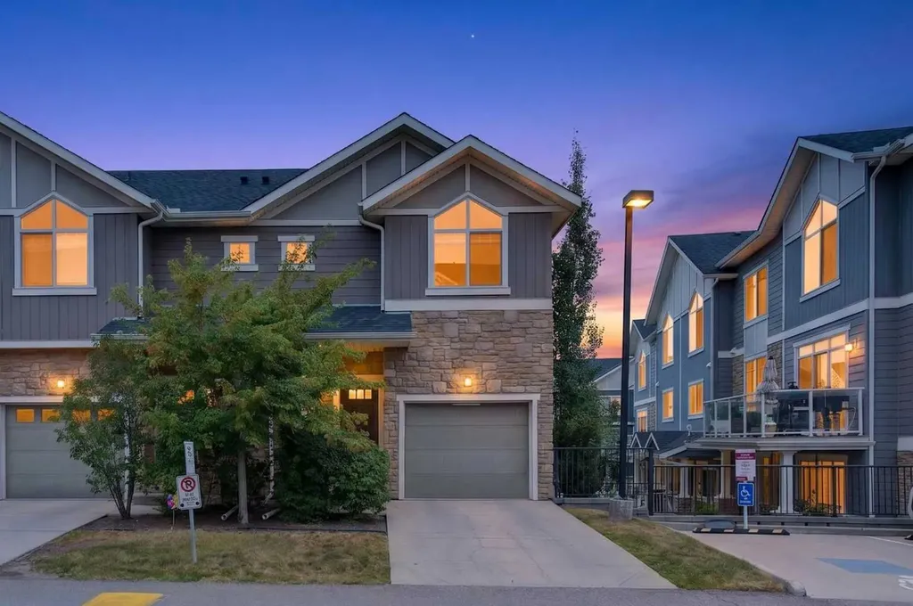 558 Evanston Manor NW Calgary AB T3P 0R8