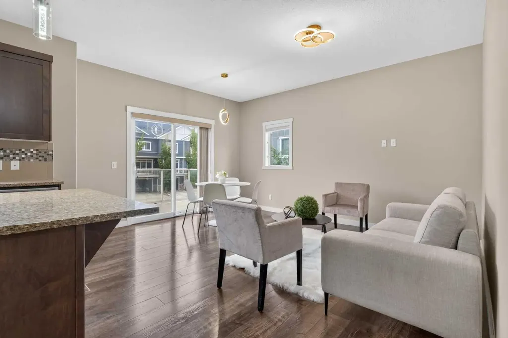 558 Evanston Manor NW Calgary AB T3P 0R8