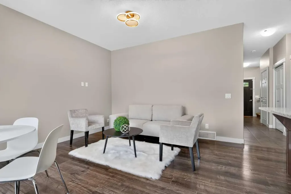 558 Evanston Manor NW Calgary AB T3P 0R8