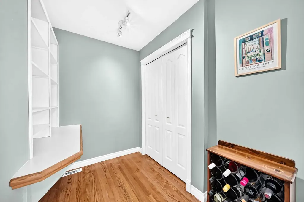 213 Point Mckay Terrace NW Calgary AB T3B 5B6