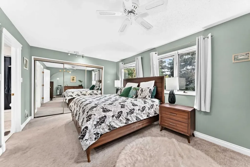 213 Point Mckay Terrace NW Calgary AB T3B 5B6
