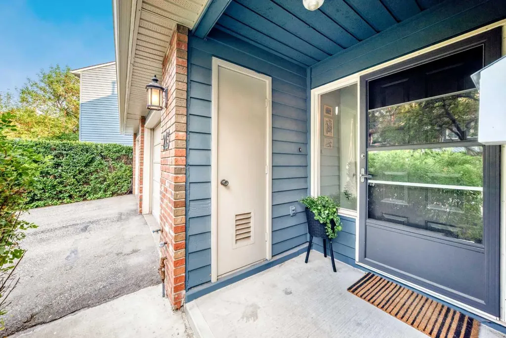 213 Point Mckay Terrace NW Calgary AB T3B 5B6