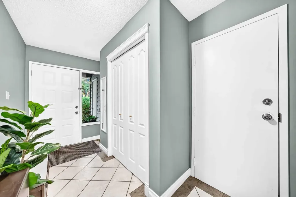 213 Point Mckay Terrace NW Calgary AB T3B 5B6