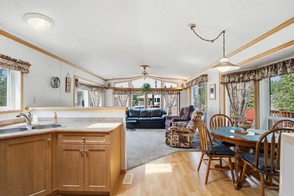 10046 Township Road 422 Rural Ponoka County AB t0c 2j0