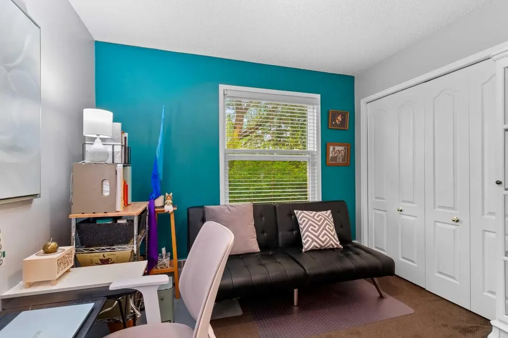 5435 Lakeshore Dr, Sylvan Lake AB T4S 1T2