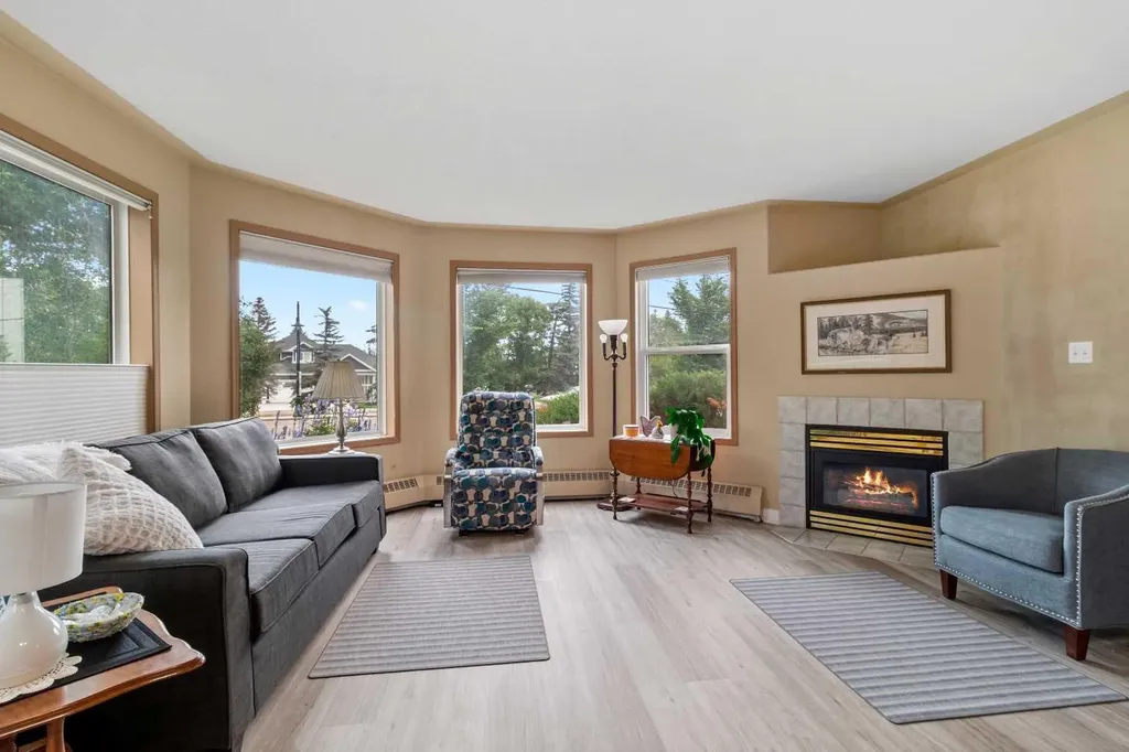 5435 Lakeshore Dr, Sylvan Lake AB T4S 1T2
