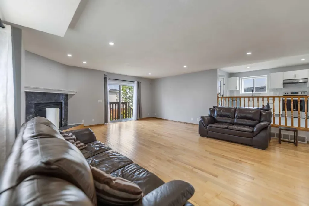 226 Sandstone Drive NW Calgary AB T3K 3B9