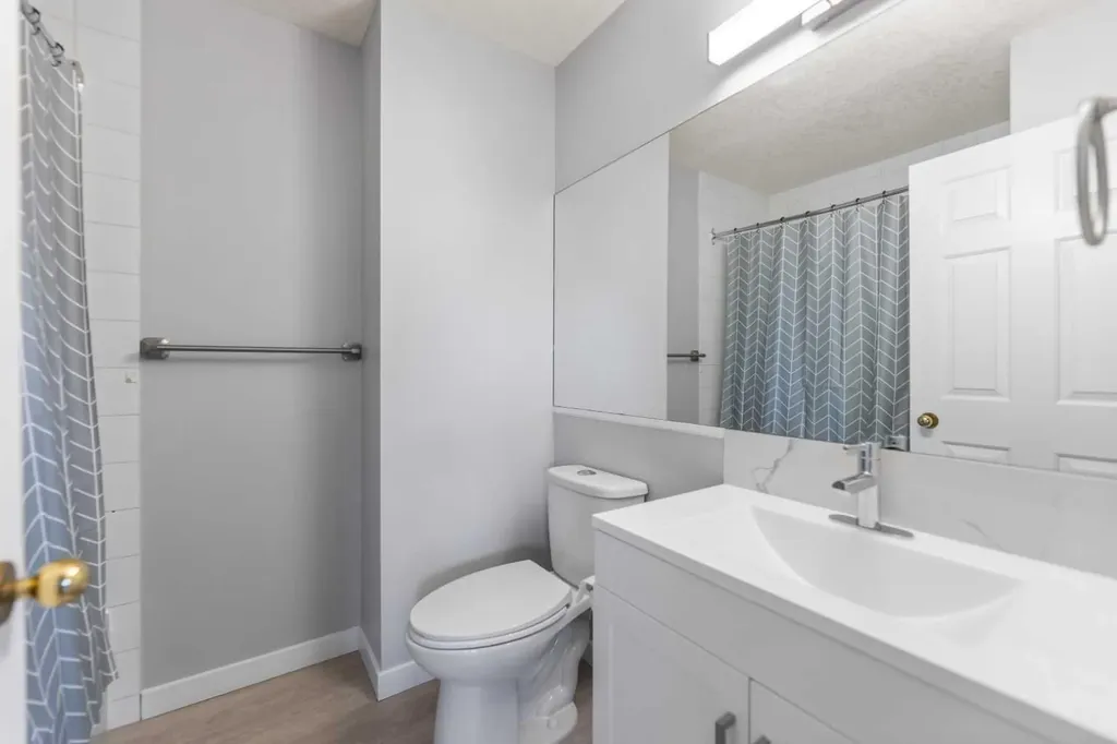 226 Sandstone Drive NW Calgary AB T3K 3B9