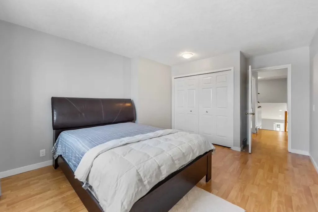 226 Sandstone Drive NW Calgary AB T3K 3B9