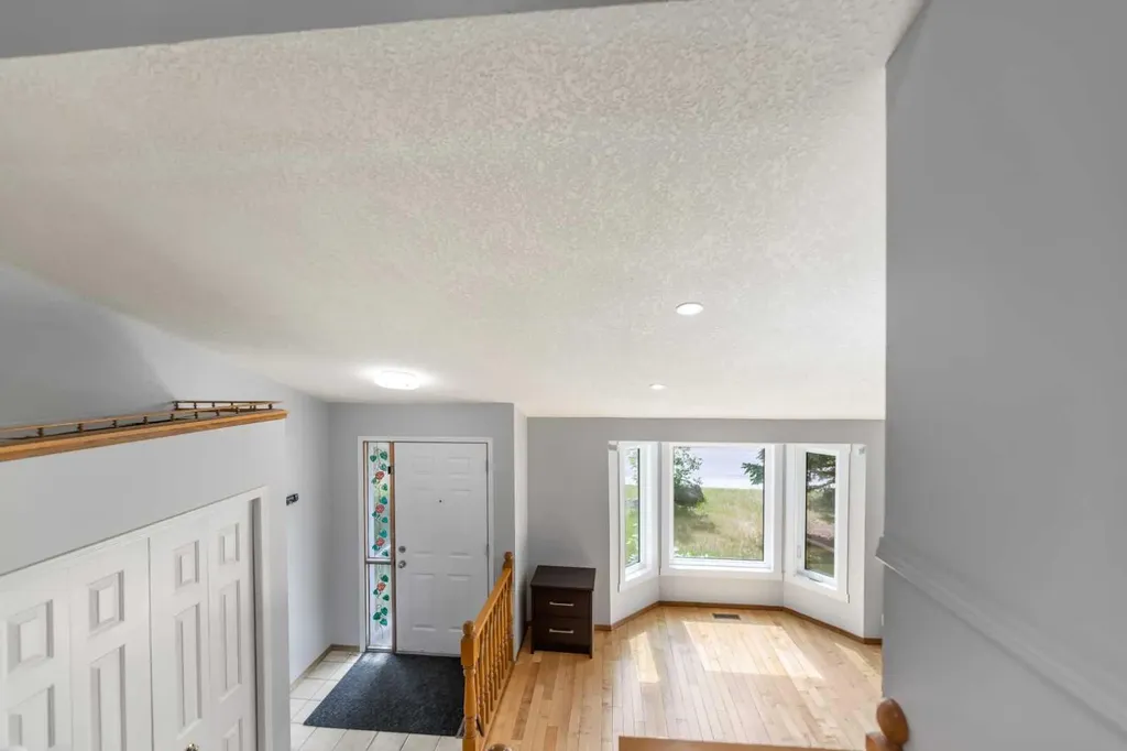 226 Sandstone Drive NW Calgary AB T3K 3B9