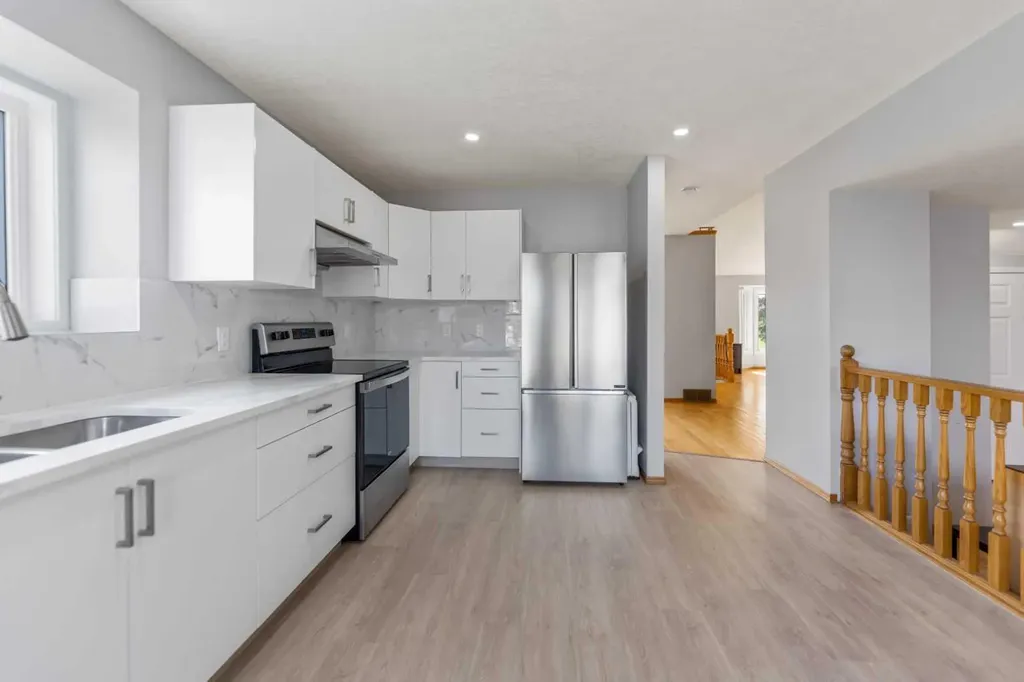 226 Sandstone Drive NW Calgary AB T3K 3B9