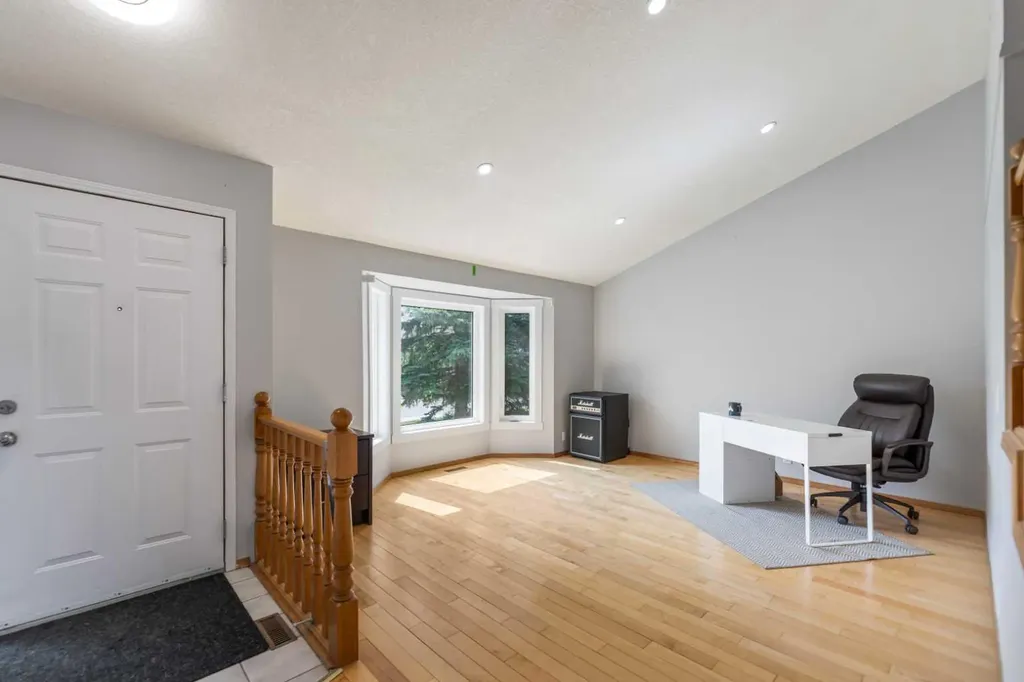 226 Sandstone Drive NW Calgary AB T3K 3B9