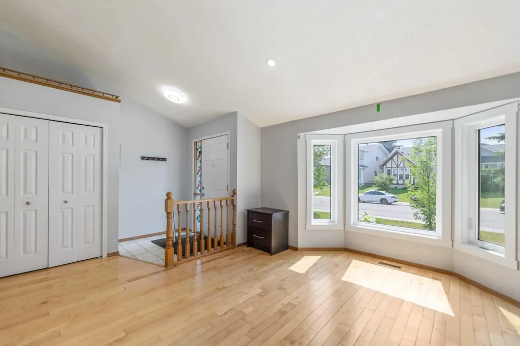 226 Sandstone Drive NW Calgary AB T3K 3B9