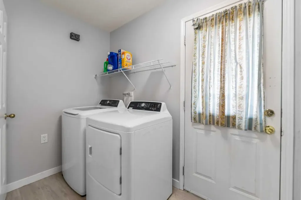 226 Sandstone Drive NW Calgary AB T3K 3B9