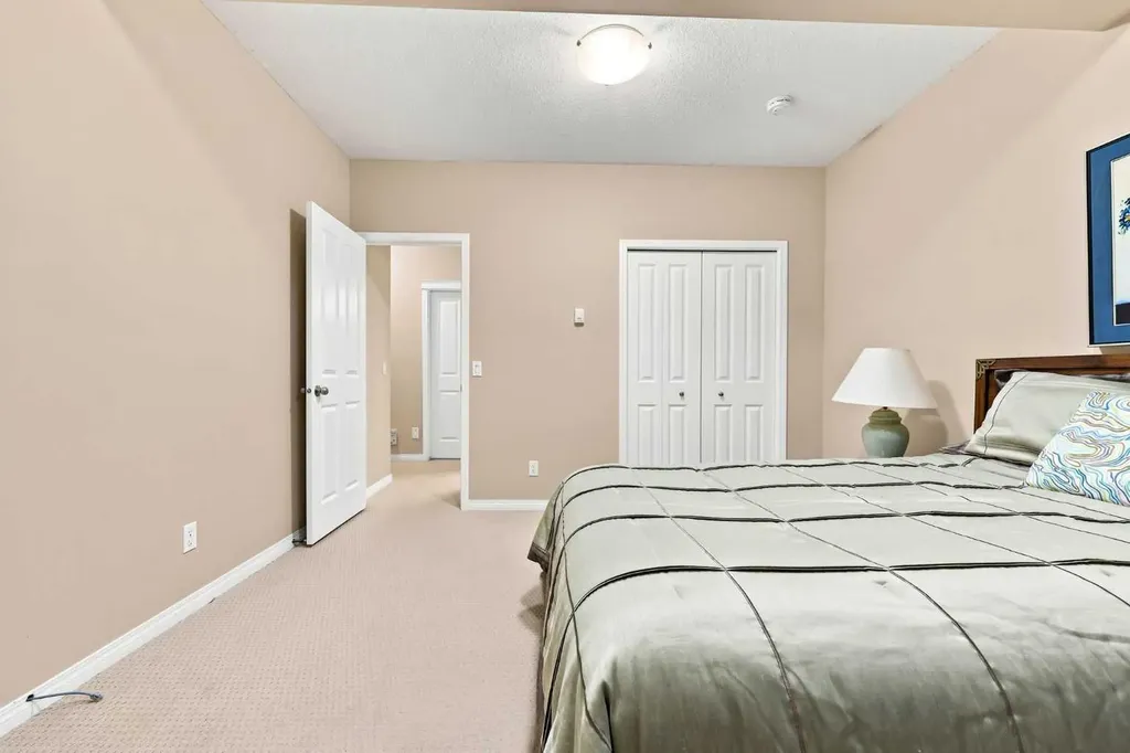 56 Wentworth Landing SW Calgary AB T3H5X1