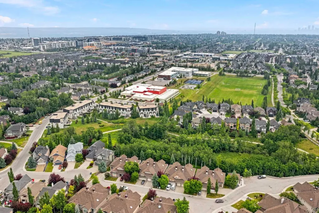 56 Wentworth Landing SW Calgary AB T3H5X1
