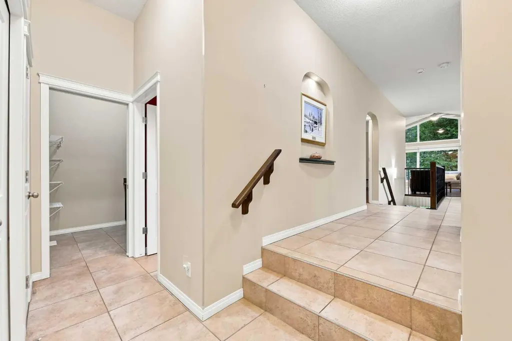 56 Wentworth Landing SW Calgary AB T3H5X1