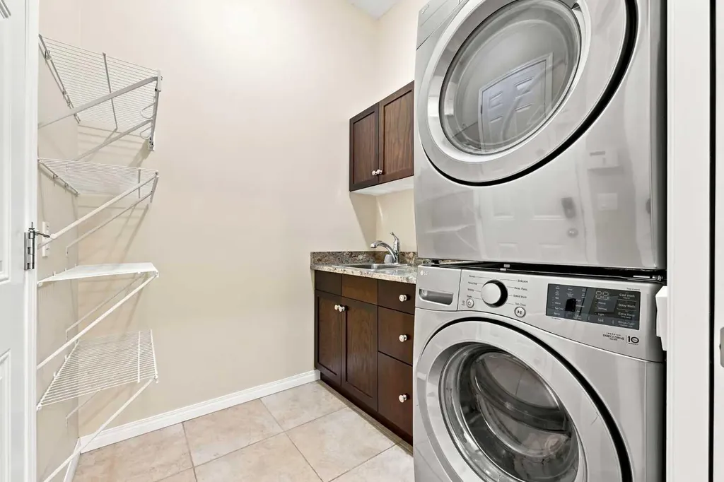 56 Wentworth Landing SW Calgary AB T3H5X1
