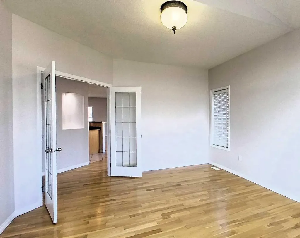 1622 41a Street Edson AB T7E 0A5