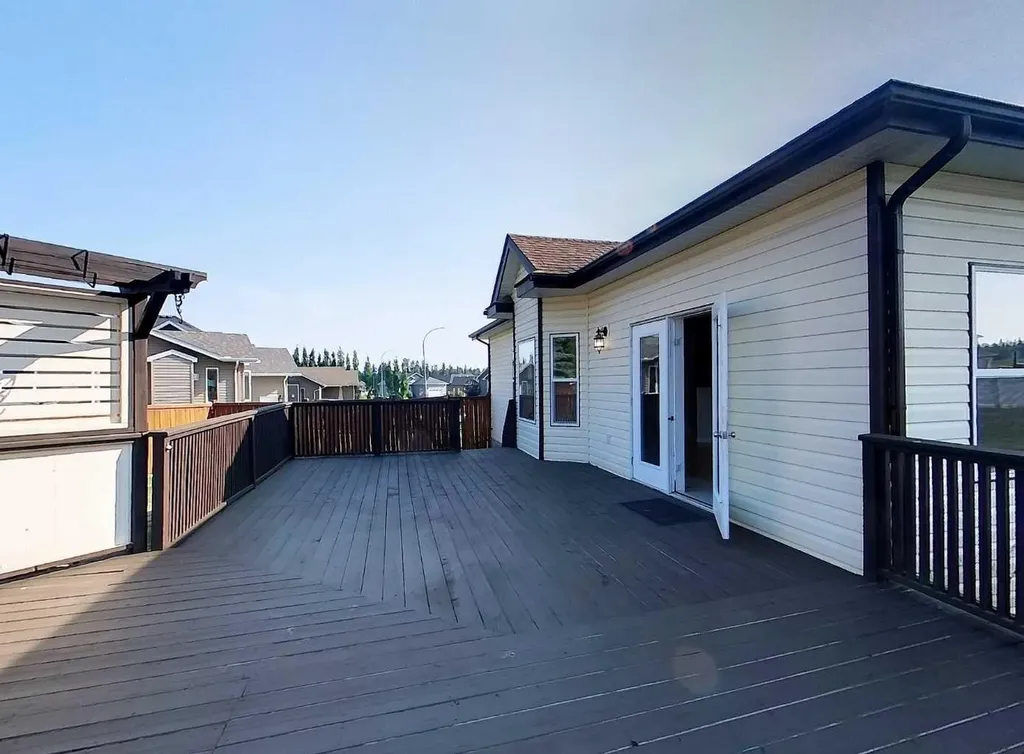 1622 41a Street Edson AB T7E 0A5