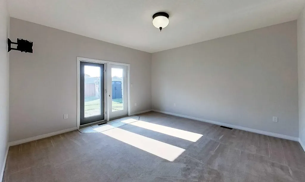 1622 41a Street Edson AB T7E 0A5