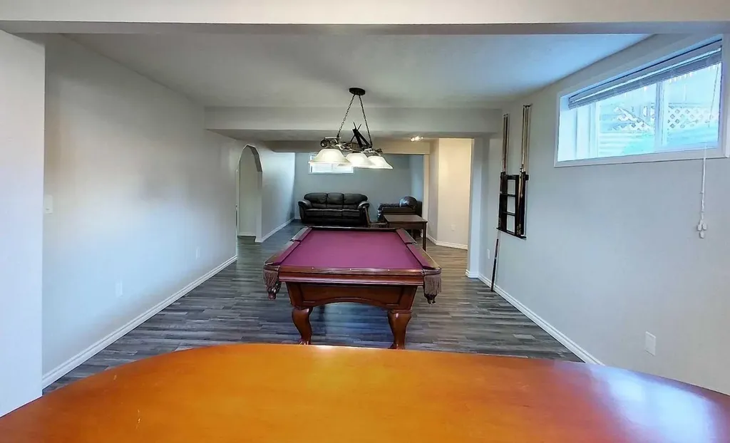 1622 41a Street Edson AB T7E 0A5