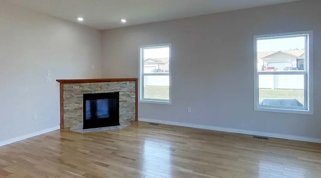 1622 41a Street Edson AB T7E 0A5