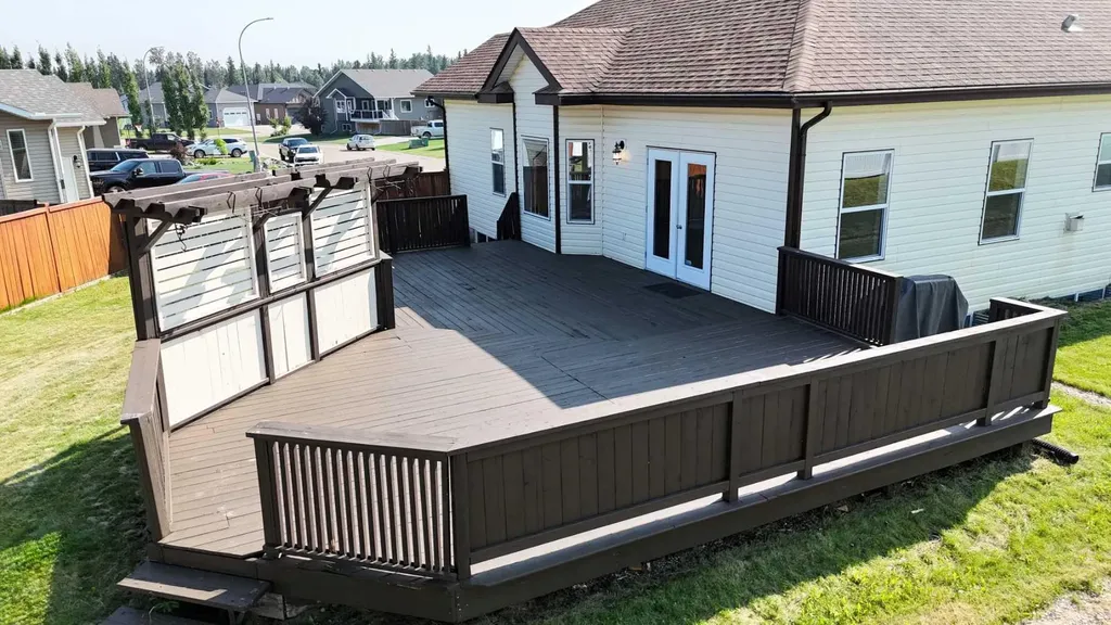 1622 41a Street Edson AB T7E 0A5