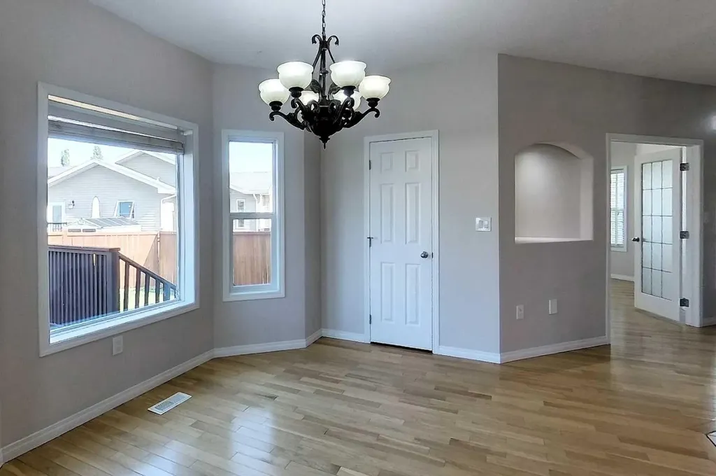1622 41a Street Edson AB T7E 0A5