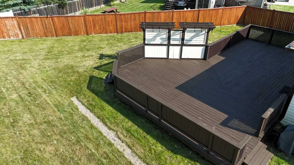 1622 41a Street Edson AB T7E 0A5