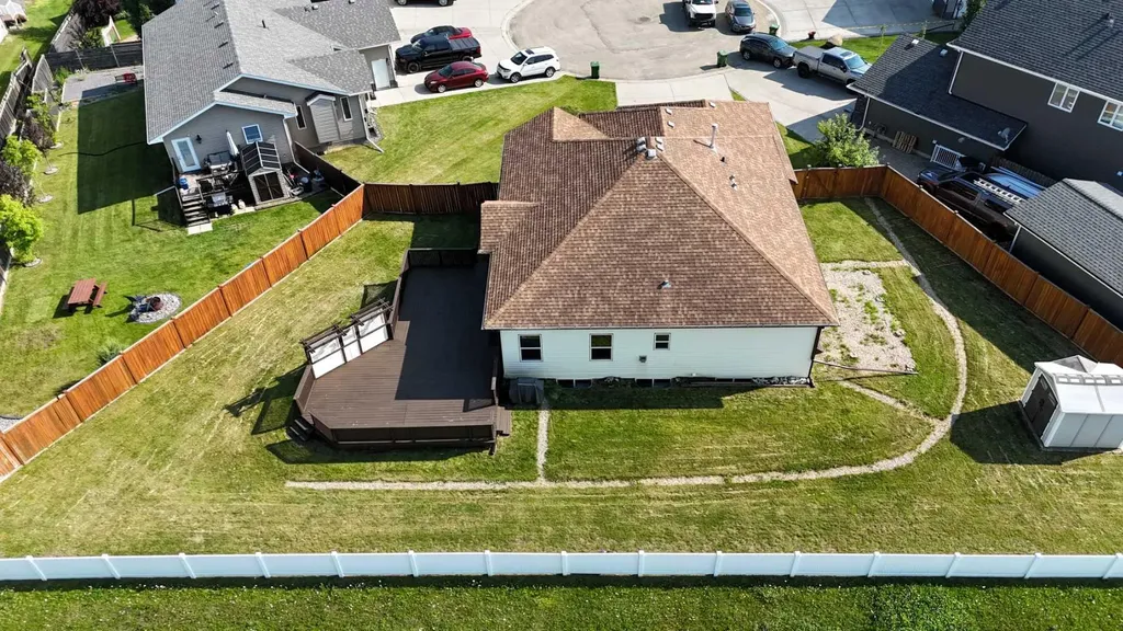 1622 41a Street Edson AB T7E 0A5