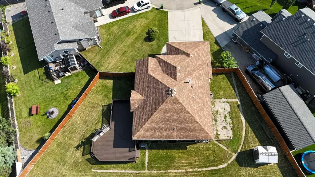 1622 41a Street Edson AB T7E 0A5