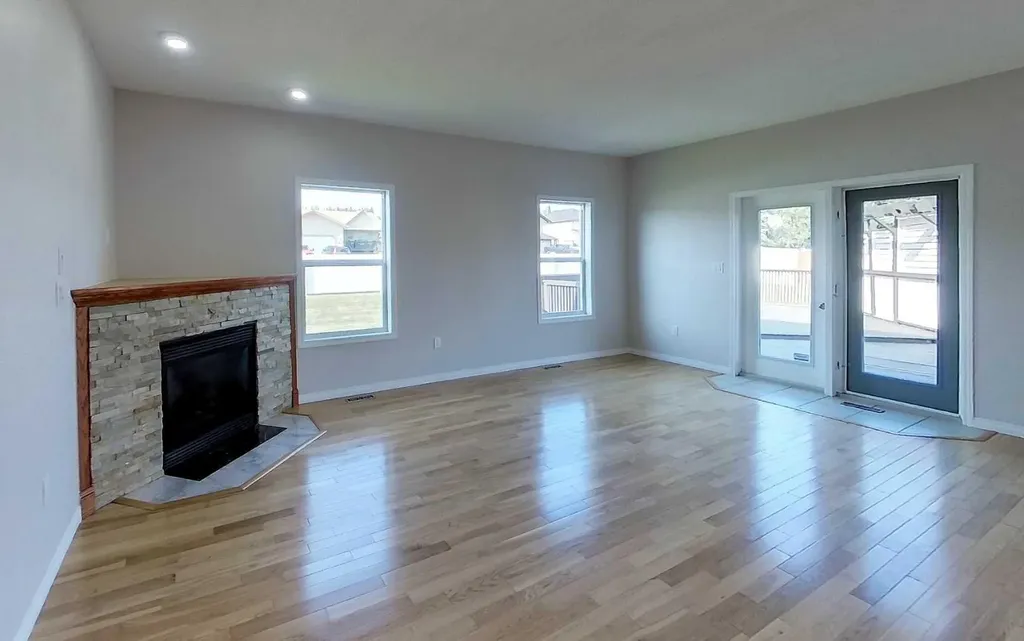 1622 41a Street Edson AB T7E 0A5