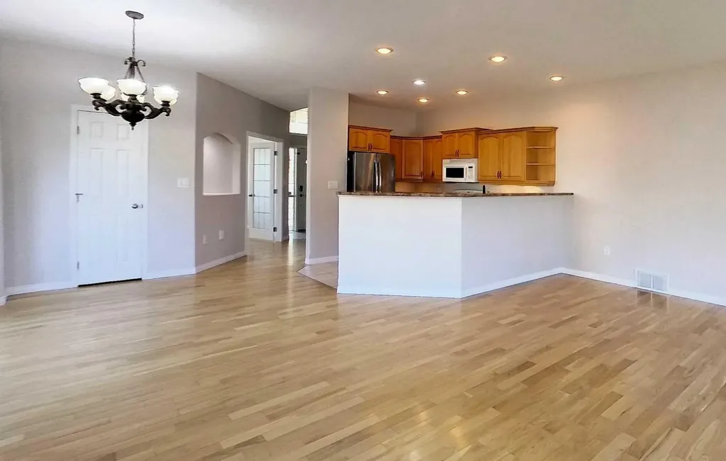 1622 41a Street Edson AB T7E 0A5