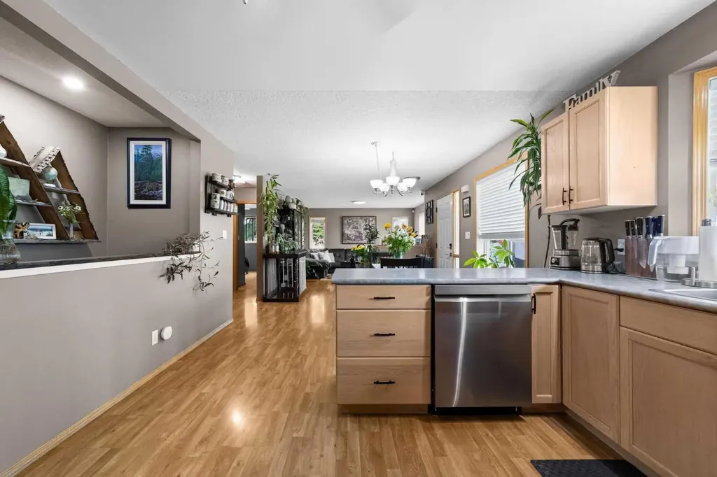 14 3 Avenue Hay Lakes AB T0B 1W0