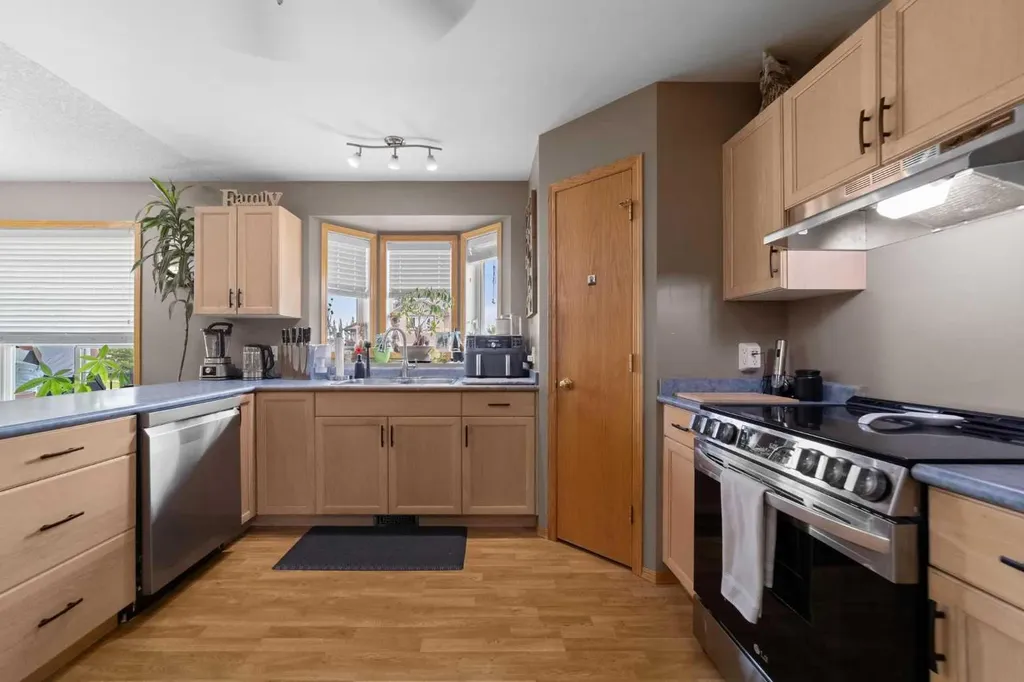 14 3 Avenue Hay Lakes AB T0B 1W0