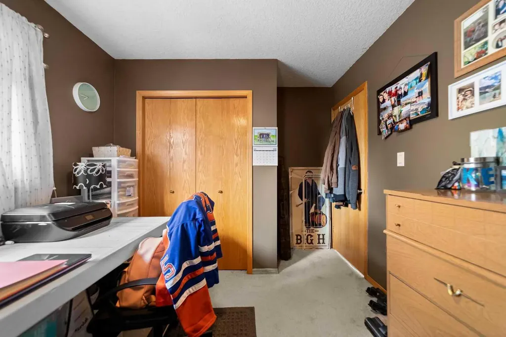 14 3 Avenue Hay Lakes AB T0B 1W0