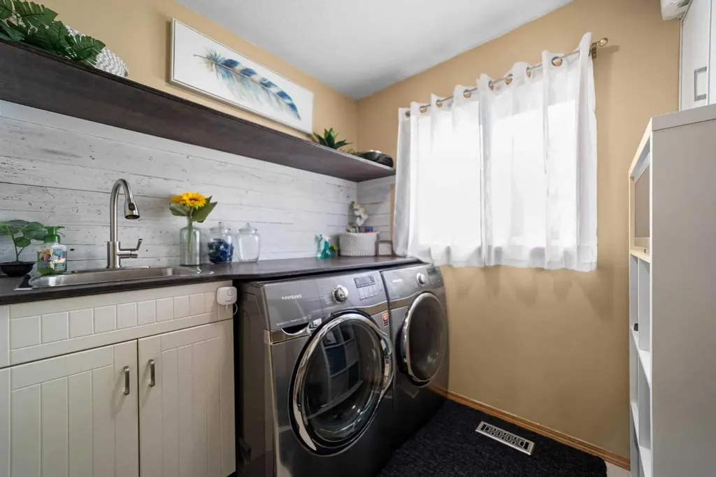 14 3 Avenue Hay Lakes AB T0B 1W0