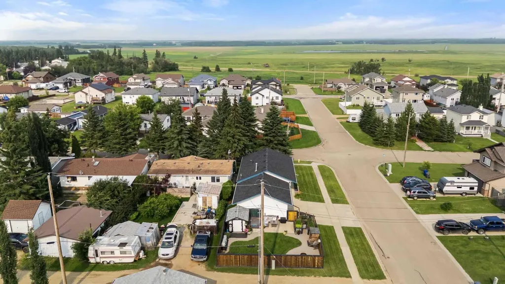 14 3 Avenue Hay Lakes AB T0B 1W0